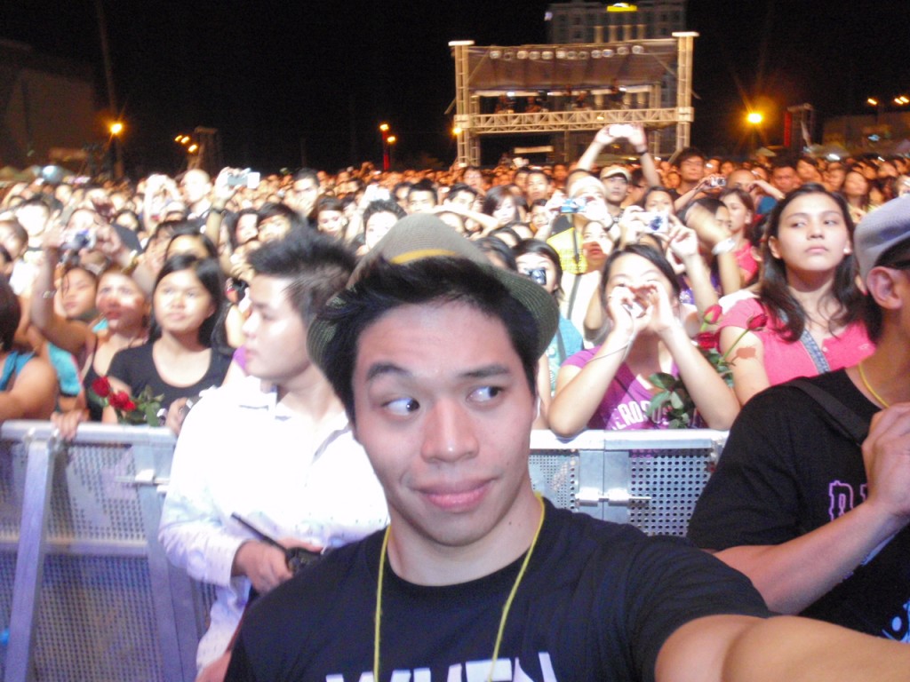 Vince-at-the-Then-and-Now-Concert-Manila-Philippines Vince-at-the-Then-and-Now-Concert-Manila-Philippines
